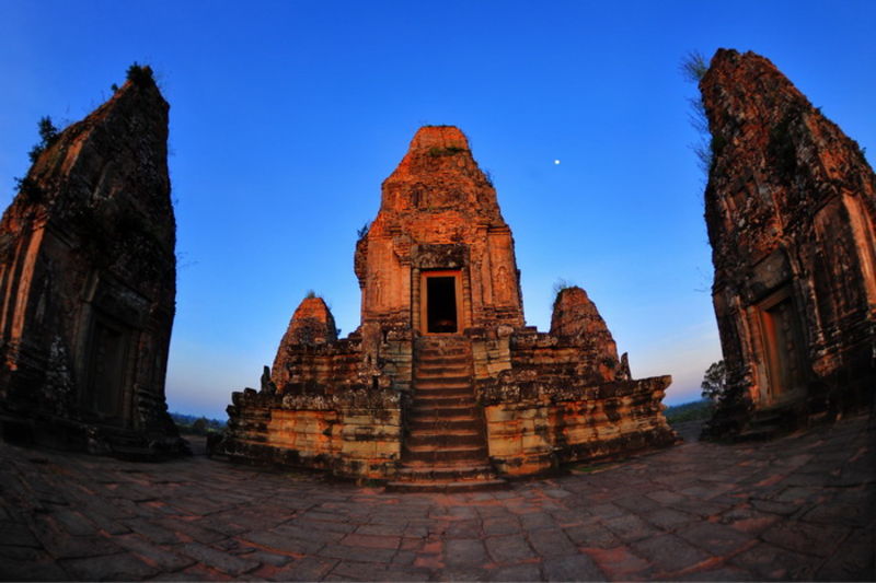 Siem Reap Ho Chi Minh Cruise Tour with Toum Tiou 10 days 9 nights