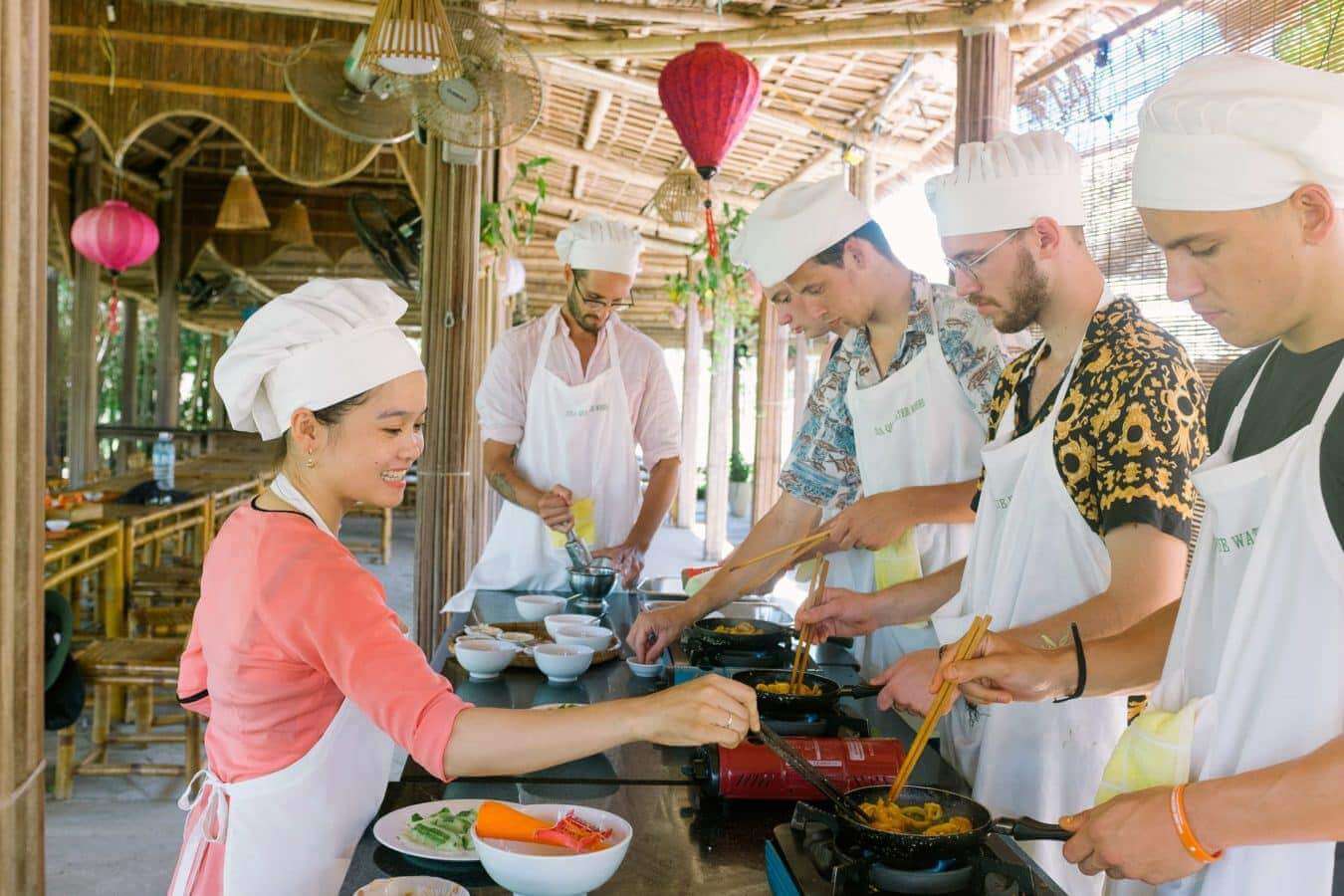 CAM THANH ECO - COOKING CLASS