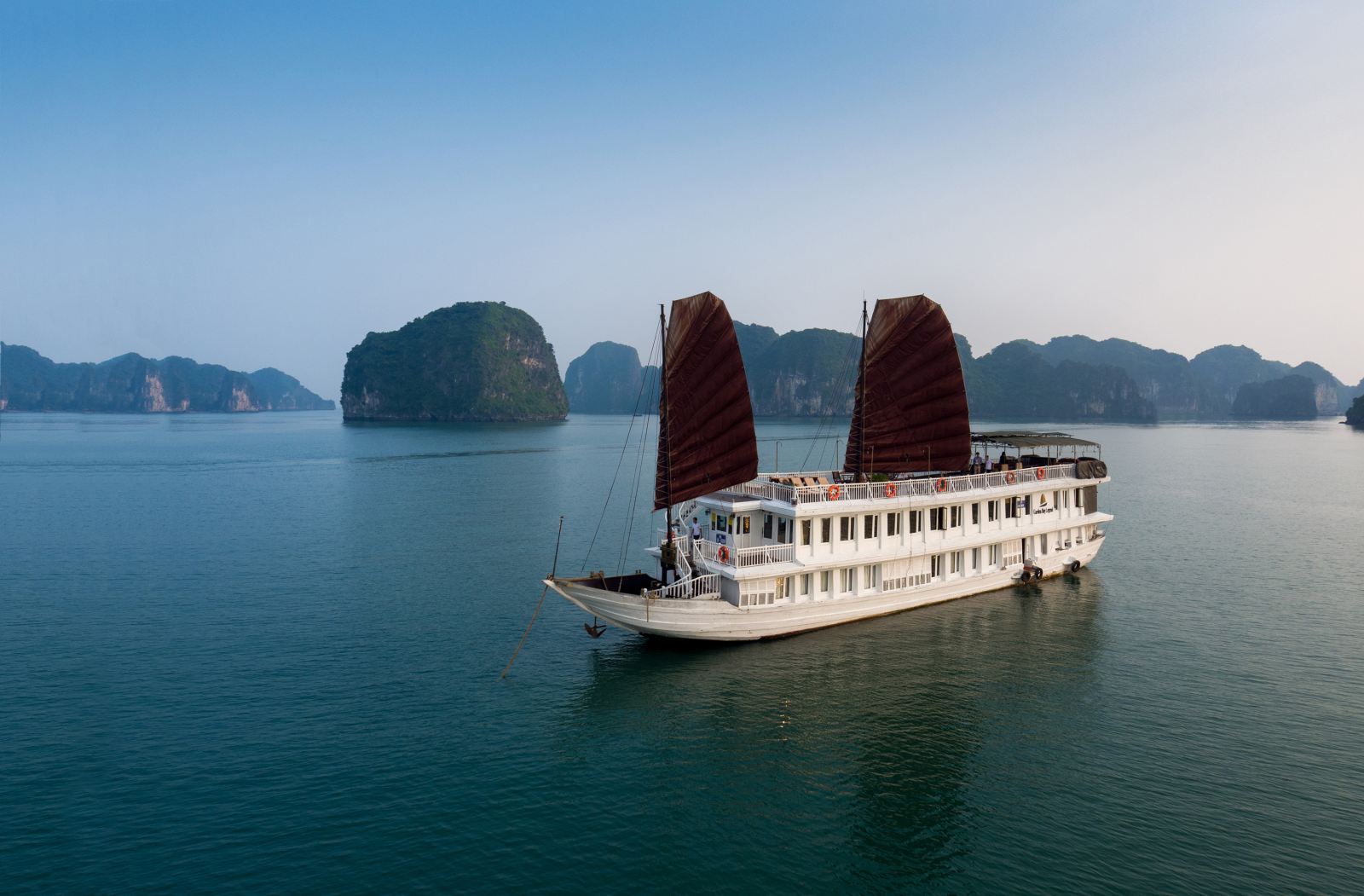 Cruise in Viet Nam