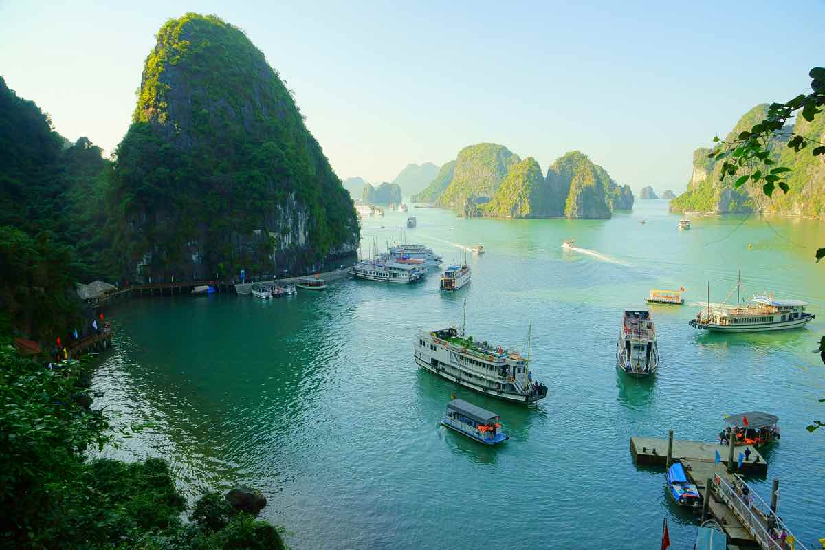 Classic Halong Bay 1 night cruise 