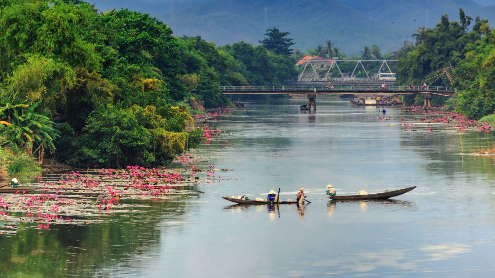 Hue river