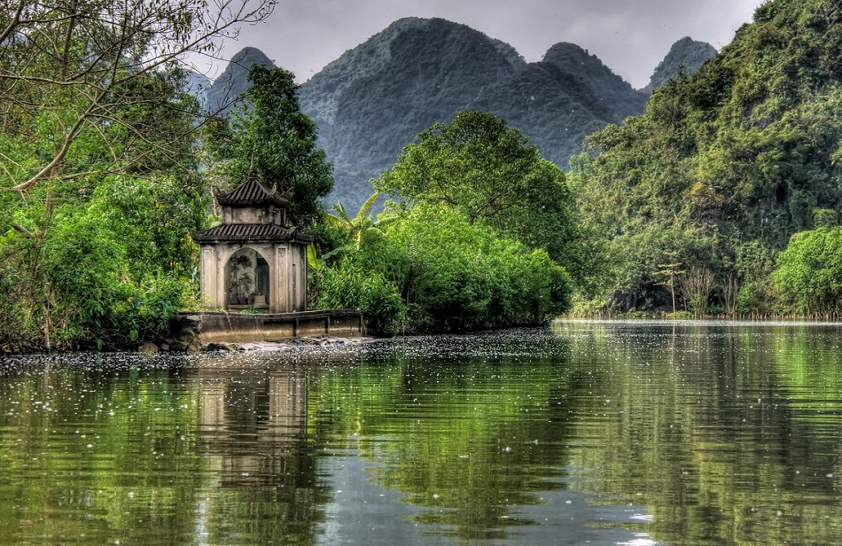 Hanoi Perfume Pagoda Full Day