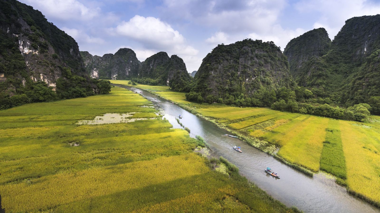 small stream head to the Tam Coc