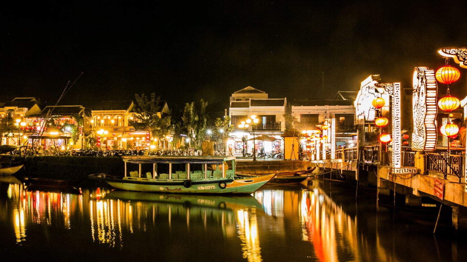 Hoi An night street