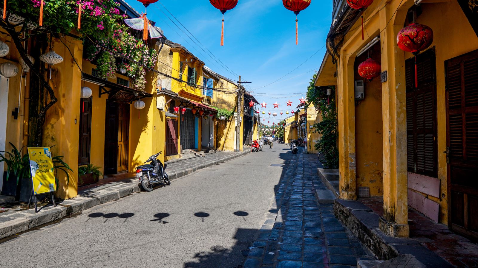 Hoi an ancient street