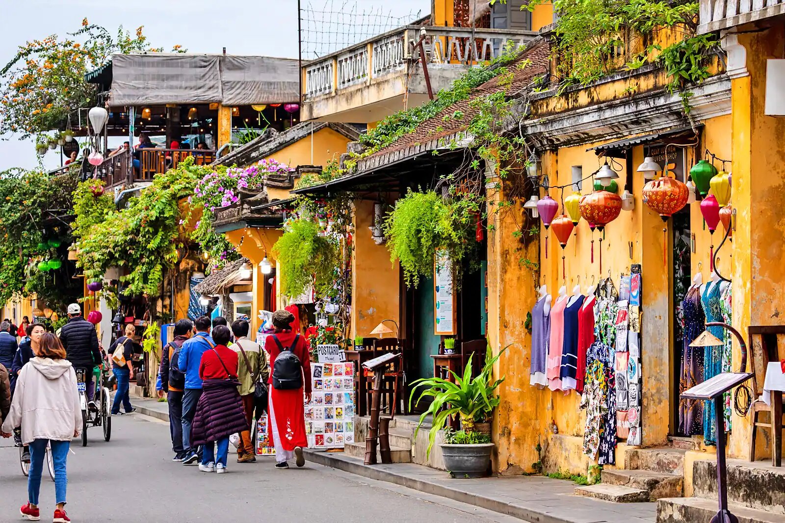 DA NANG – MARBLE MOUTAINS – SON TRA PENINSULA – HOI AN ANCIENT TOWN